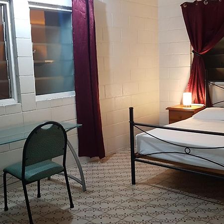Hostel Asylum Cairns Share House Exterior foto