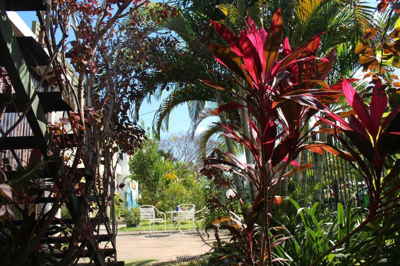 Hostel Asylum Cairns Share House Exterior foto