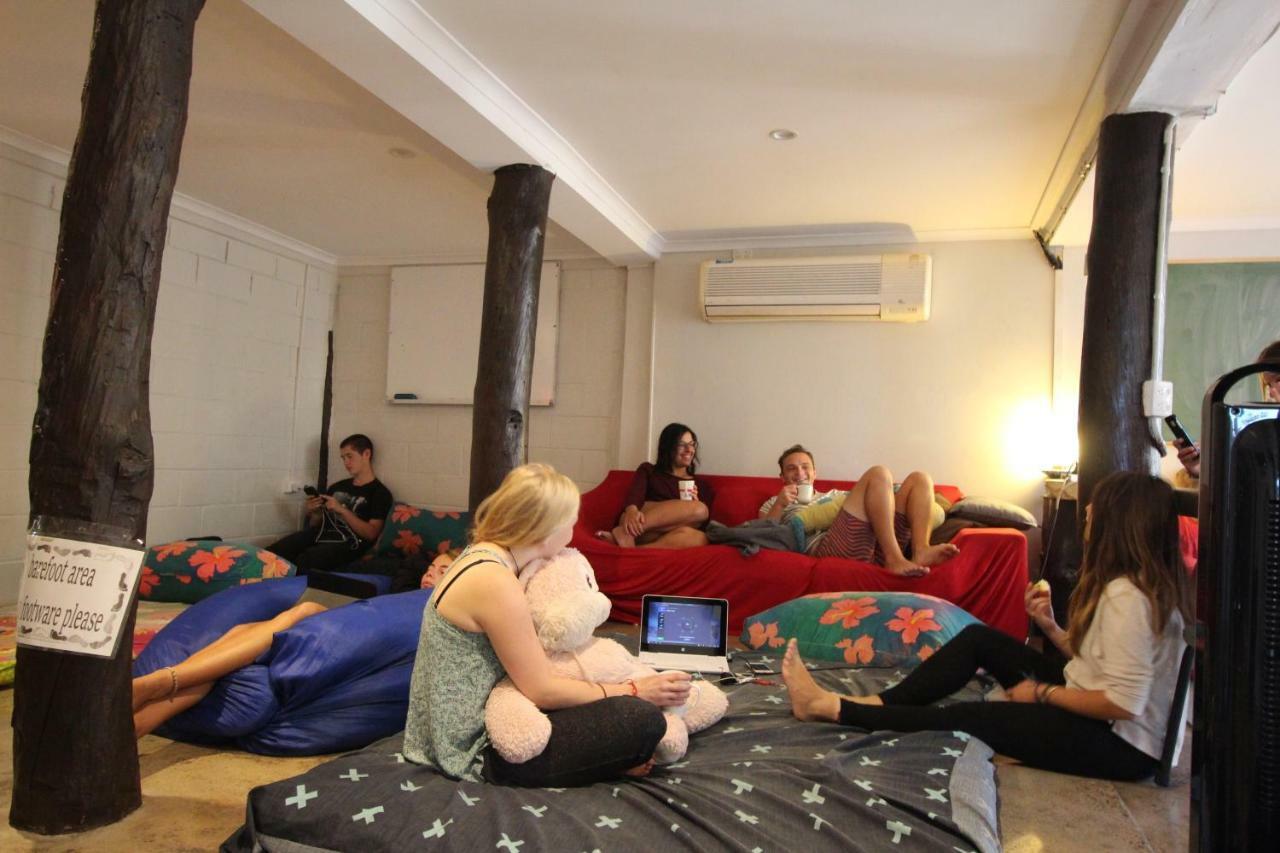 Hostel Asylum Cairns Share House Exterior foto